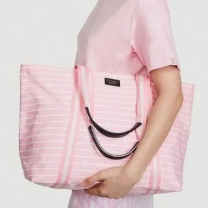 Gorgeous Victoria's Secret tote bag! Barely used!!